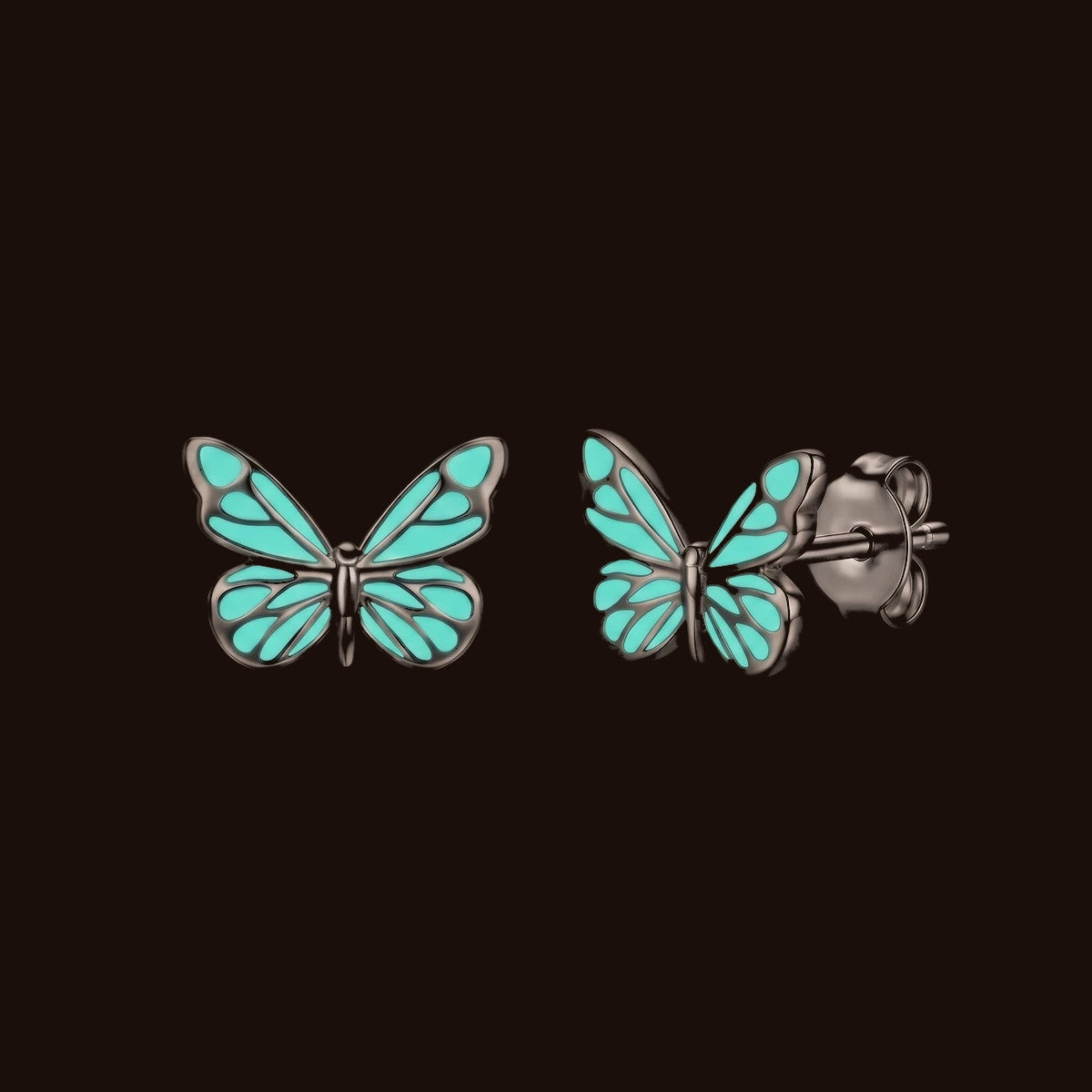Kolczyki LumiFly w ciemności: motyle świecą